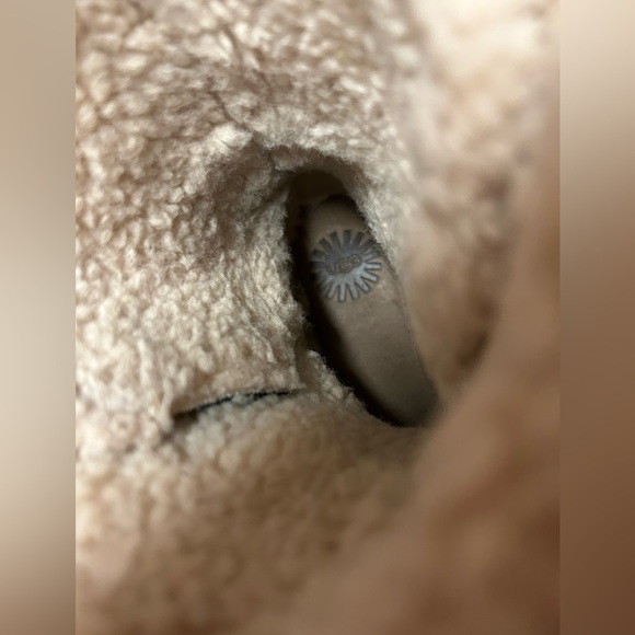 UGG “Akadia” Genuine Sheepskin Lace-Up Boots 9 - Picture 6 of 12